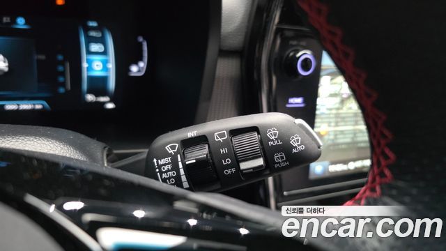 KG Mobility (SsangYong) Very New Tivoli Gasoline 1.5 2WD R-PLUS Black 2022 — фото 30