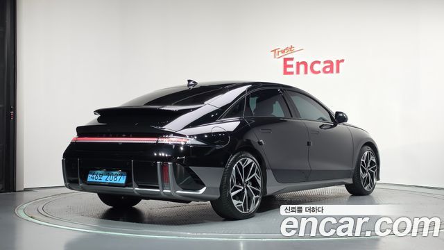 Hyundai Ioniq 6 Long Range AWD Exclusive + 2023 — фото 2