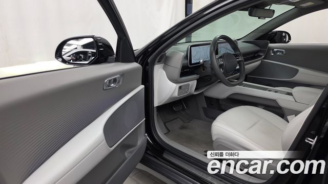 Hyundai Ioniq 6 Long Range AWD Exclusive + 2023 — фото 10