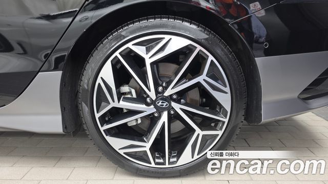 Hyundai Ioniq 6 Long Range AWD Exclusive + 2023 — фото 21