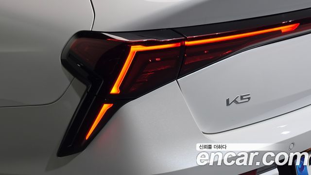 Kia K5 Hybrid (III) Signature 2025 — фото 23
