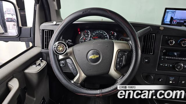 Chevrolet Express Van 6.0 2018 — фото 13