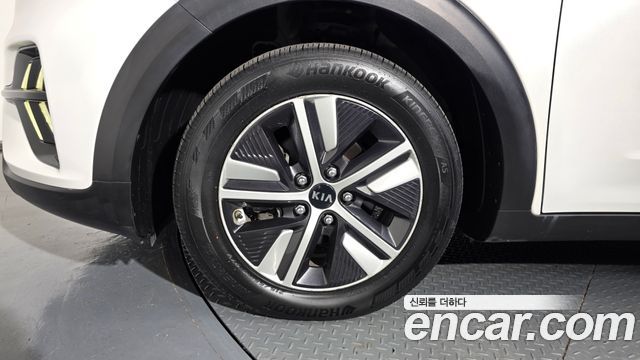 Kia Niro 1.6 HEV Prestige 2020 — фото 5