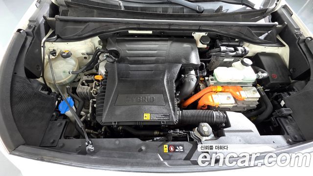 Kia Niro 1.6 HEV Prestige 2020 — фото 6