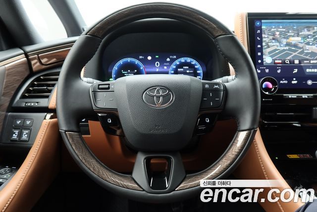 Toyota Alphard (IV) 2.5 HEV Executive AWD 2024 — фото 16