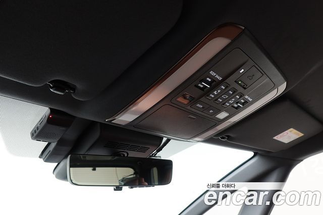 Toyota Alphard (IV) 2.5 HEV Executive AWD 2024 — фото 17
