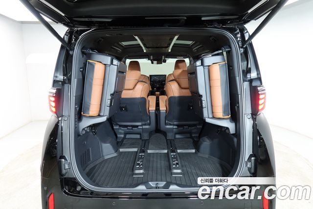 Toyota Alphard (IV) 2.5 HEV Executive AWD 2024 — фото 24