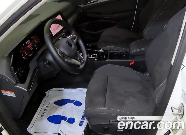 Volkswagen Golf (VIII) 2.0 TDI Prestige 2023 — фото 6