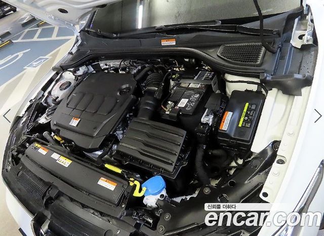 Volkswagen Golf (VIII) 2.0 TDI Prestige 2023 — фото 23