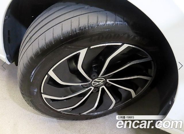 Volkswagen Golf (VIII) 2.0 TDI Prestige 2023 — фото 24