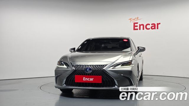 Lexus ES300h (VII) Luxury Plus 2019 — фото 3