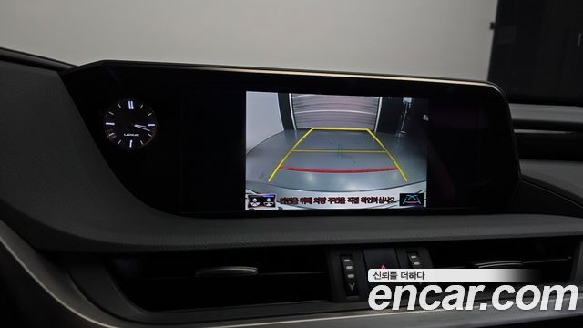 Lexus ES300h (VII) Luxury Plus 2019 — фото 17