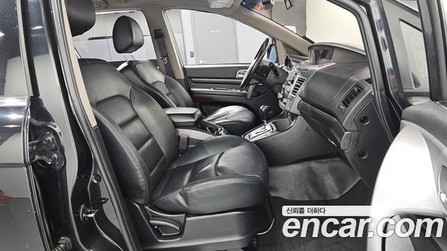 KG Mobility (SsangYong) Korando Turismo 4WD Outdoor Edition 9-seater 2018 — фото 26
