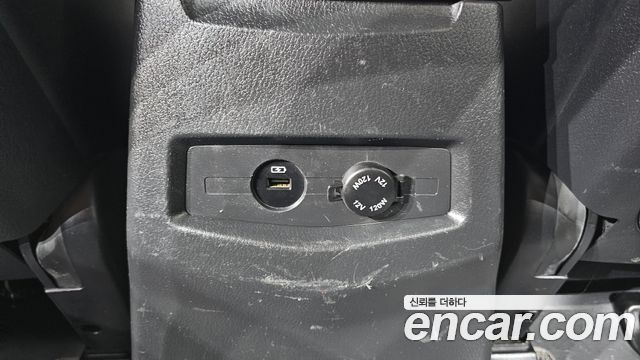 KG Mobility (SsangYong) Korando Turismo 4WD Outdoor Edition 9-seater 2018 — фото 30
