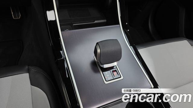 Land Rover Range Rover Velar 2.0 P250 Dynamic SE 2026 — фото 13