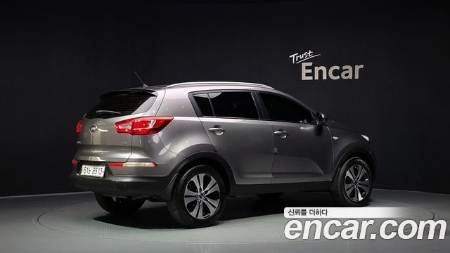 Kia Sportage R Diesel 2WD TLX Deluxe 2012 — фото 2