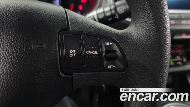 Kia Sportage R Diesel 2WD TLX Deluxe 2012 — фото 16