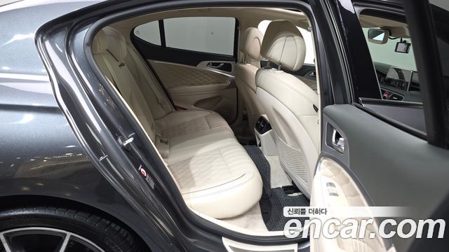 Genesis G70 3.3T Sport Supreme 2018 — фото 12