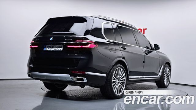 BMW X7 (G07) xDrive 40i Design Pure Excellence 7-Seater 2025 — фото 2
