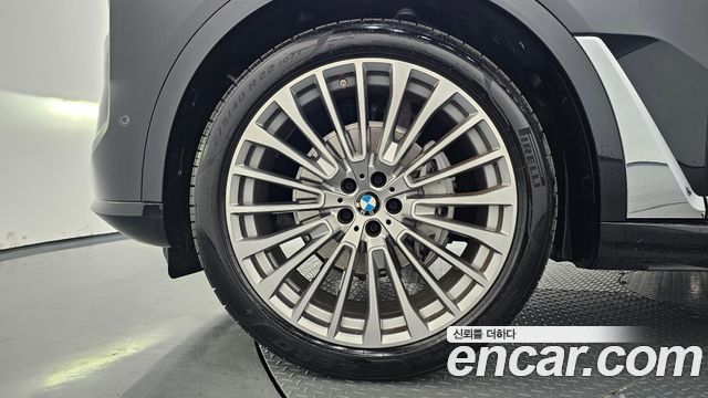 BMW X7 (G07) xDrive 40i Design Pure Excellence 7-Seater 2025 — фото 5