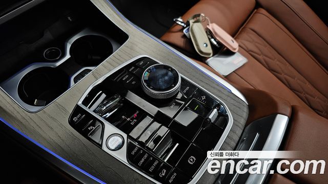 BMW X7 (G07) xDrive 40i Design Pure Excellence 7-Seater 2025 — фото 9