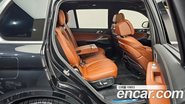 BMW X7 (G07) xDrive 40i Design Pure Excellence 7-Seater 2025 — фото 15