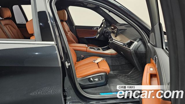 BMW X7 (G07) xDrive 40i Design Pure Excellence 7-Seater 2025 — фото 32