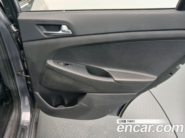 Hyundai Tucson Diesel 2.0 2WD Modern 2020 — фото 25