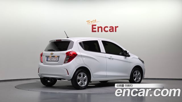 Chevrolet Spark LT 2022 — фото 2