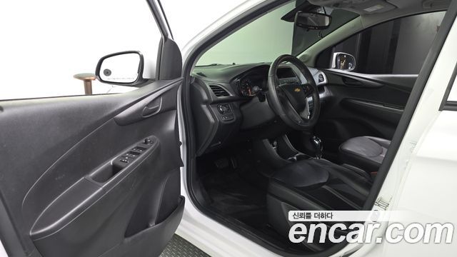 Chevrolet Spark LT 2022 — фото 10