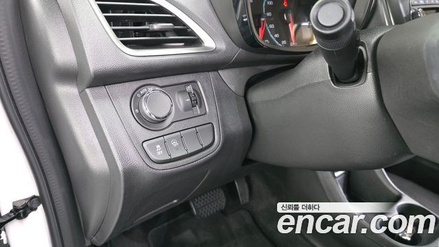 Chevrolet Spark LT 2022 — фото 14