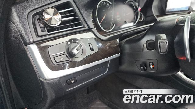 BMW 5 Series (F10) 528i xDrive 2014 — фото 15