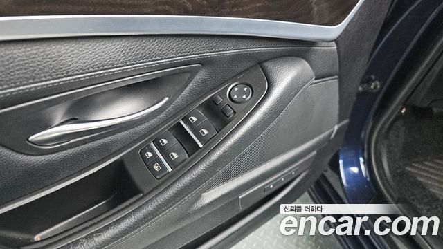 BMW 5 Series (F10) 528i xDrive 2014 — фото 16