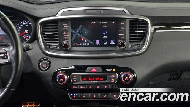 Kia Sorento Diesel 2.2 2WD Noblesse Special 2019 — фото 12