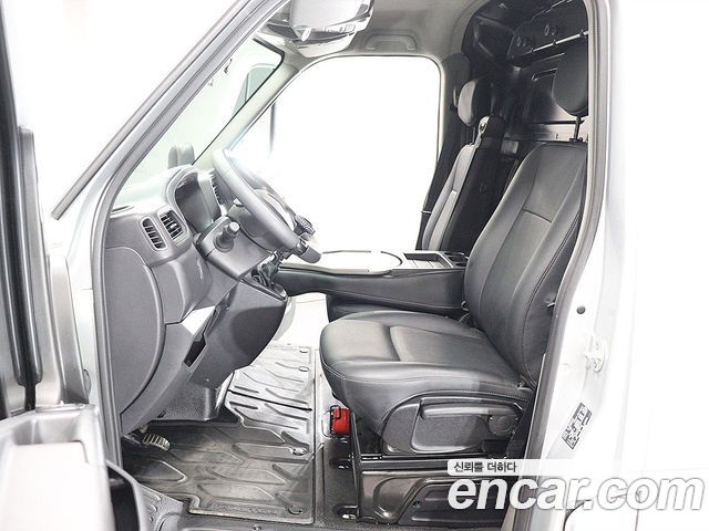 Renault Korea Master 2.3 Van L 2020 — фото 10