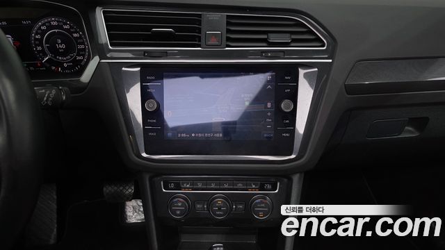 Volkswagen Tiguan (II) 2.0 TDI 4Motion Prestige 2018 — фото 13