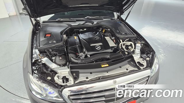 Mercedes-Benz E-Class (W213) E300 4MATIC Exclusive 2020 — фото 6