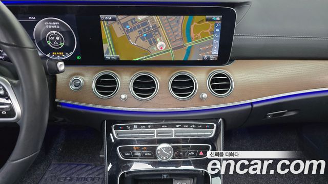 Mercedes-Benz E-Class (W213) E300 4MATIC Exclusive 2020 — фото 12
