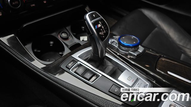 BMW 5 Series (F10) 528i 2015 — фото 9