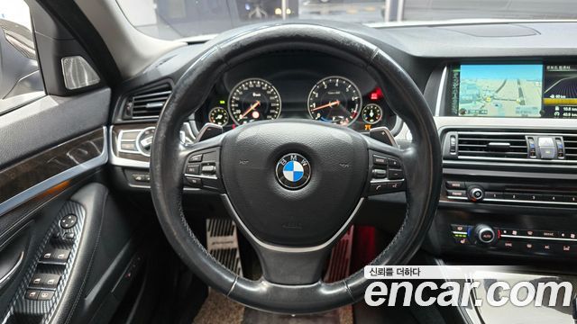 BMW 5 Series (F10) 528i 2015 — фото 13
