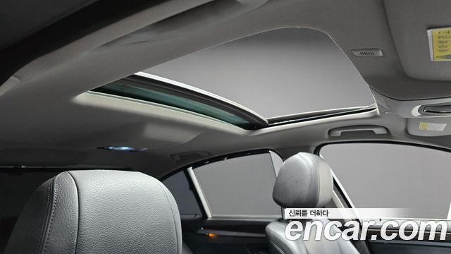 BMW 5 Series (F10) 528i 2015 — фото 20