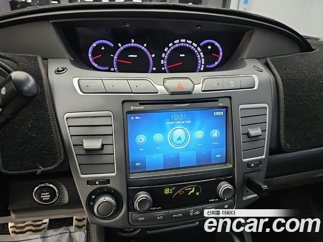KG Mobility (SsangYong) Korando Turismo 4WD TX 9-seater 2018 — фото 17