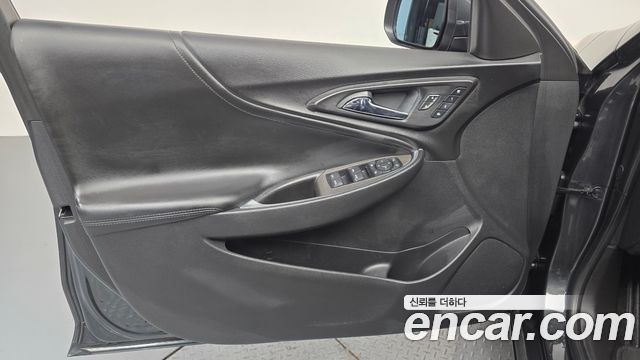 Chevrolet Malibu 2.0 Turbo LT Permium 2017 — фото 30