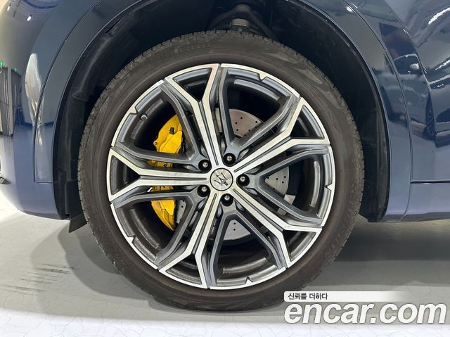 Maserati Levante 3.0 S AWD Modena 2023 — фото 5