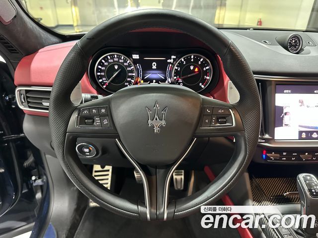 Maserati Levante 3.0 S AWD Modena 2023 — фото 6
