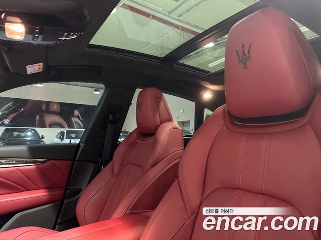 Maserati Levante 3.0 S AWD Modena 2023 — фото 9