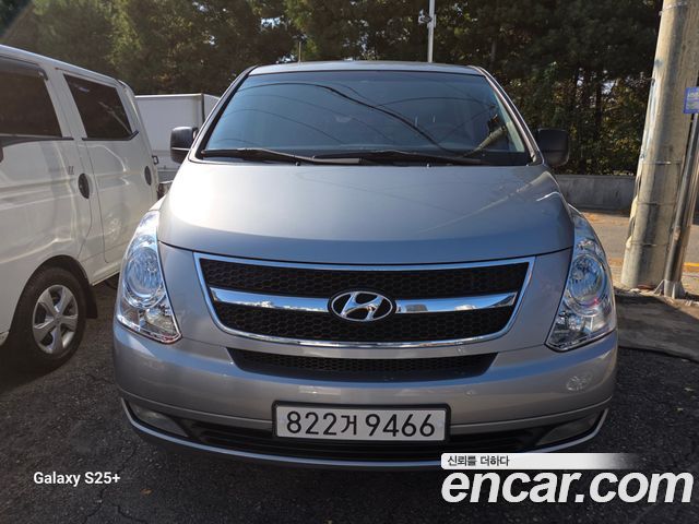 Hyundai Grand Starex 3-Seater VAN CVX Luxury
