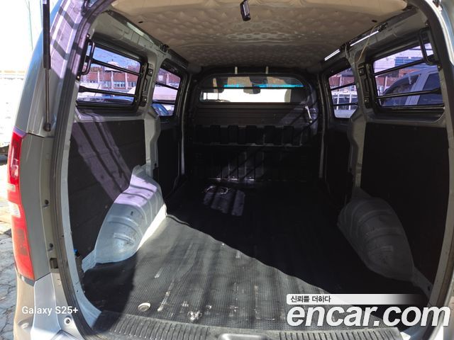 Hyundai Grand Starex 3-Seater VAN CVX Luxury 2014 — фото 9