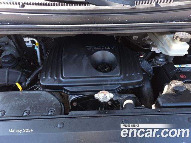 Hyundai Grand Starex 3-Seater VAN CVX Luxury 2014 — фото 16