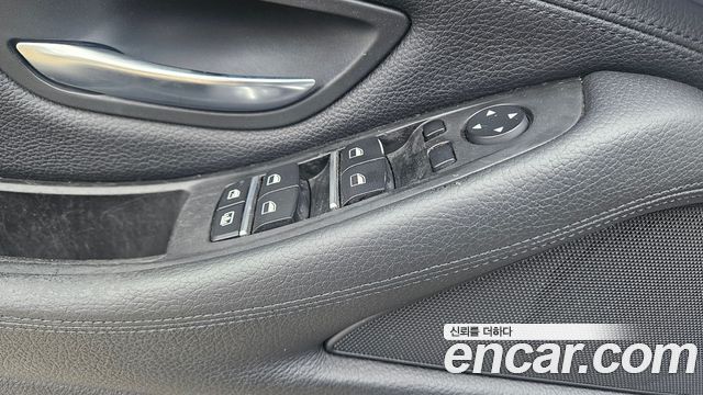 BMW 5 Series (F10) 528i 2014 — фото 19